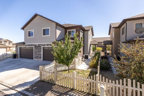 3819 Autumn Colors Dr, Elko, NV, 89801-7806 | Card Image