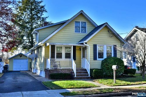 12-64 Burbank St, Fair Lawn, NJ, 07410-2236 | Card Image