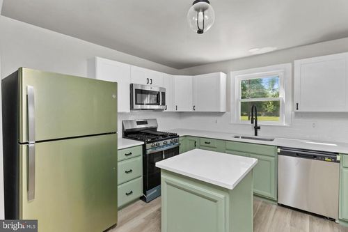 152 Lawn Park Ave, LAWRENCE TOWNSHIP, NJ, 08648-3819 | Card Image