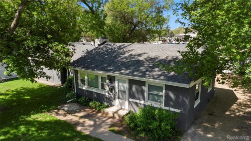 11078 Cornell St, Taylor, MI, 48180-4049 | Card Image