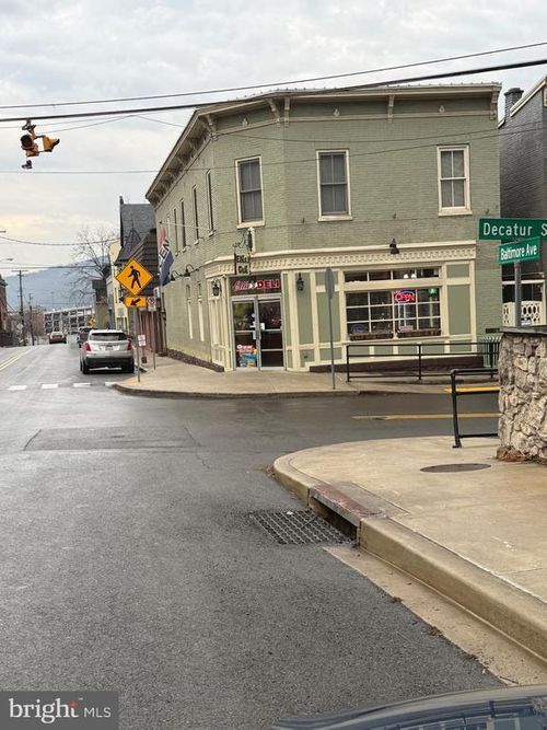 2 Decatur St, CUMBERLAND, MD, 21502-2412 | Card Image
