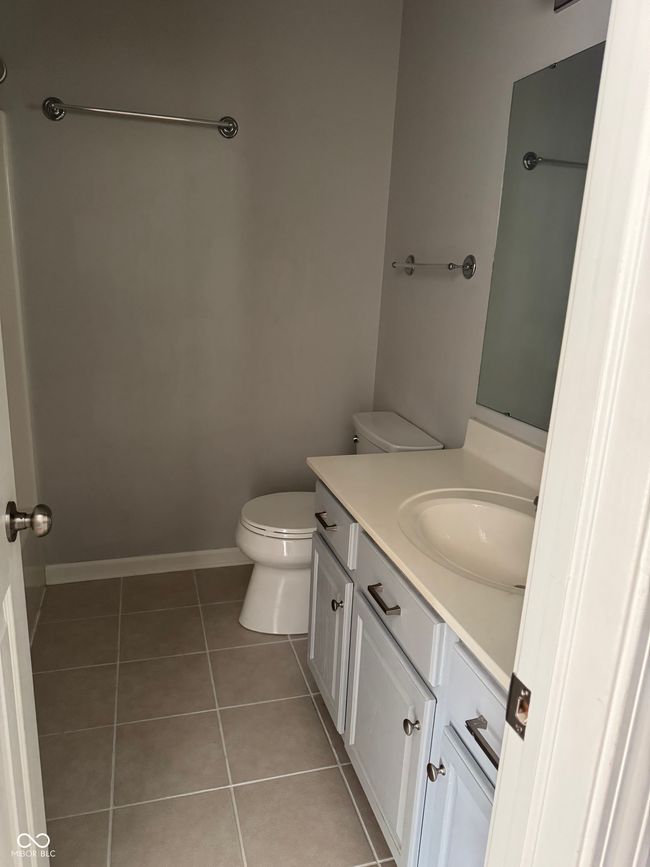 504 Elkhart Dr, Condo with 2 bedrooms, 3 bathrooms and null parking in Westfield IN | Image 25