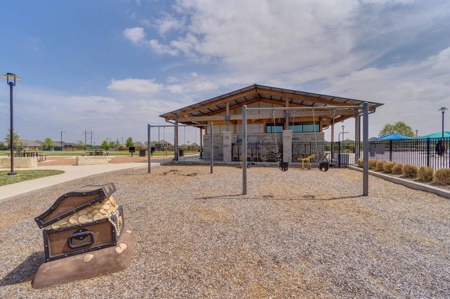 352 Backstays Loop, House other with 4 bedrooms, 3 bathrooms and 5 parking in Kyle TX | Image 39