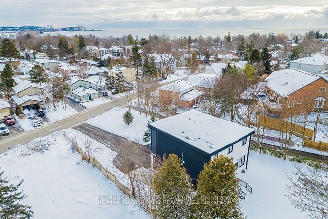 696 Hillview Cres, House other with 6 bedrooms, 5 bathrooms and 10 parking in Pickering ON | Image 48