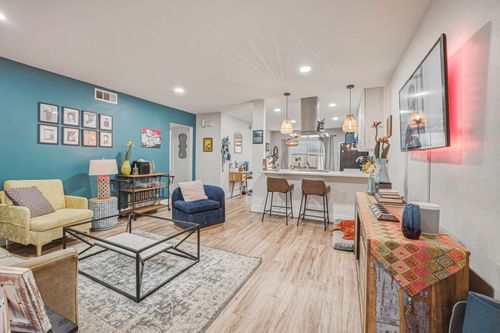 b-5332 Balcones Dr, Austin, TX, 78731-4903 | Card Image