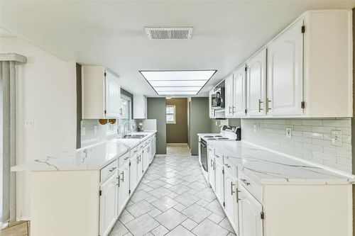 2718 Quail Run Dr, Humble, TX, 77396-1862 | Card Image