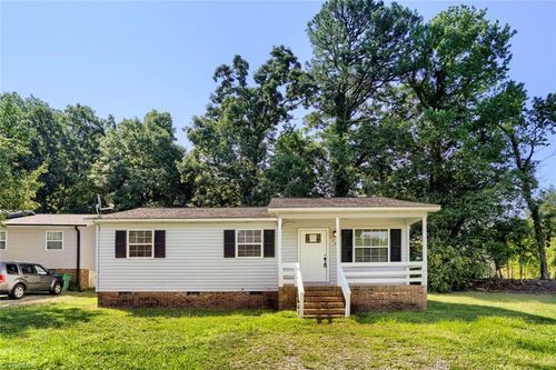 2204 Gable Way, High Point, NC, 27262-3565 | Card Image