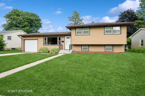 401 Elden Dr, Cary, IL, 60013-2107 | Card Image