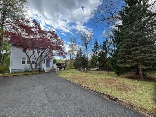 61 Circle Dr, Mount Tabor, NJ, 07878-9243 | Card Image