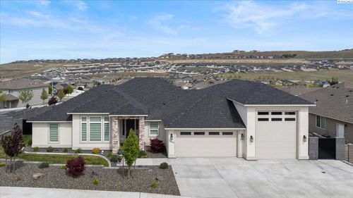 7056 W 33rd Place, Kennewick, WA, 99338 | Card Image