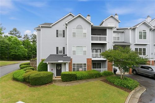 812 Vinings Forest Ln Se, Smyrna, GA, 30080-3941 | Card Image