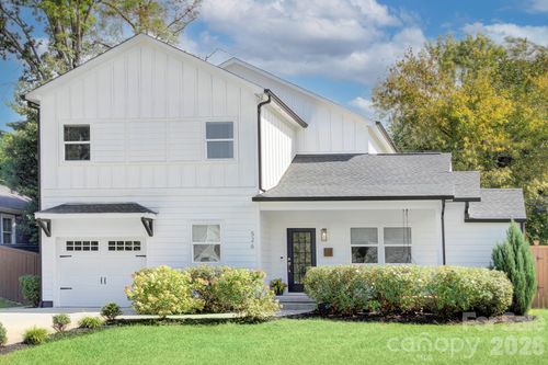 526 Seldon Dr, Charlotte, NC, 28216-5228 | Card Image