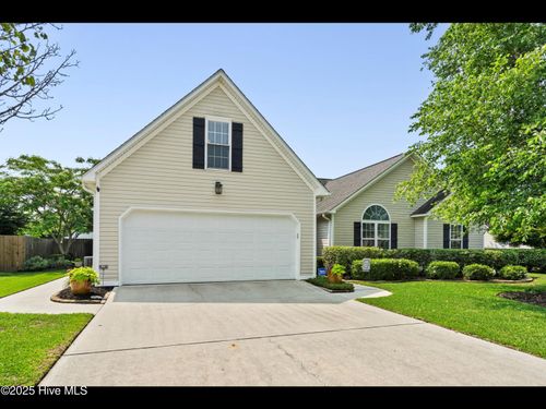 1204 Maple Ridge Rd, Wilmington, NC, 28411-7047 | Card Image