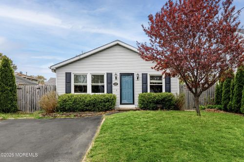 1407 Rogers Rd, WALL TOWNSHIP, NJ, 07719-4043 | Card Image