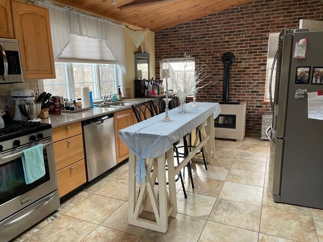 30 Suffolk Ave, House other with 4 bedrooms, 2 bathrooms and 2 parking in Dartmouth MA | Image 16