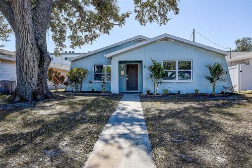 130 42nd Avenue N, St Petersburg, FL, 33703 | Card Image