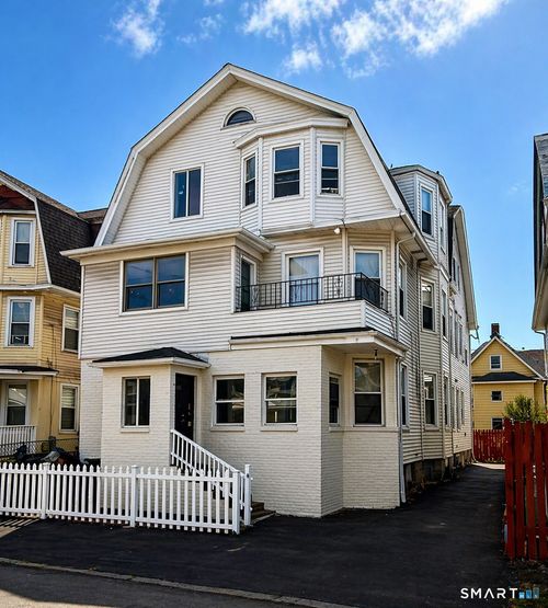 40-44 Vine Street, Bridgeport, CT, 06604 | Card Image