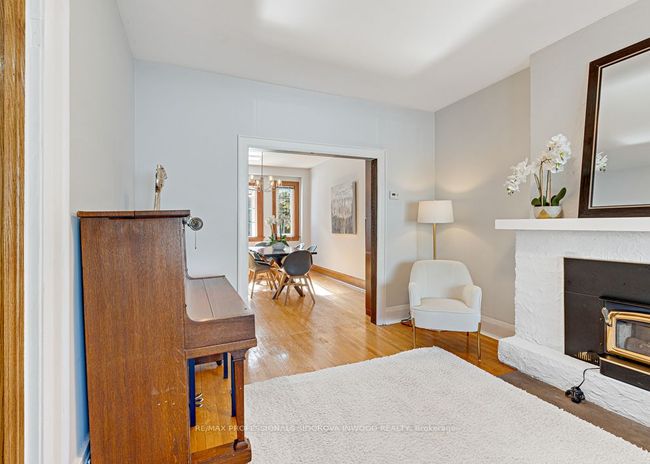 117 Colbeck St, House other with 4 bedrooms, 2 bathrooms and 1 parking in Toronto ON | Image 4