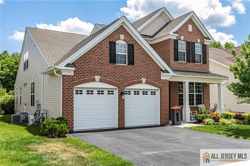40 Inverness Dr, KENDALL PARK, NJ, 08824-7012 | Card Image