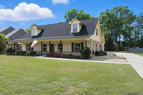 10440 Matherne Place Dr, Denham Springs, LA, 70726-1821 | Card Image