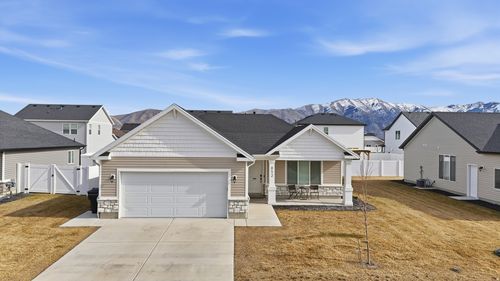 852 N 930 W, Tremonton, UT, 84337-2587 | Card Image
