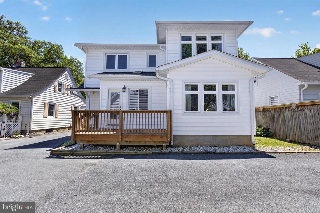 Residential in CHEVY CHASE 2