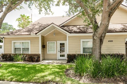 4505 N Armenia Ave, TAMPA, FL, 33603-2746 | Card Image