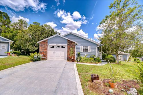 5912 Newberry Ct, ZEPHYRHILLS, FL, 33542-7935 | Card Image
