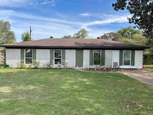 110 Oak St, Lake City, AR, 72437-9716 | Card Image