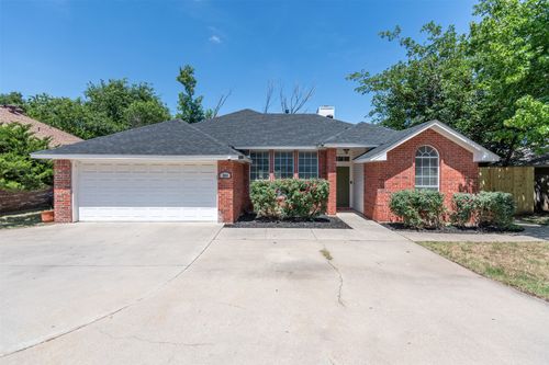 304 W Windsor Dr, Denton, TX, 76207-7634 | Card Image