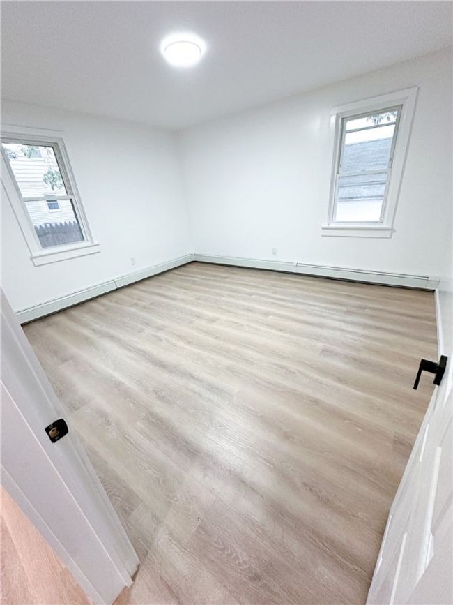 9 Octavia St, Home with 4 bedrooms, 2 bathrooms and 8 parking in Providence RI | Image 7