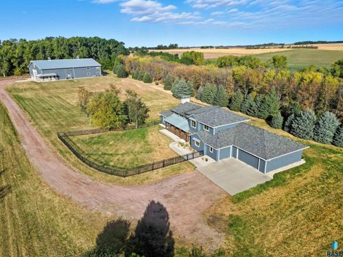 47760 254th St Street, Garretson, SD, 57030 | Card Image