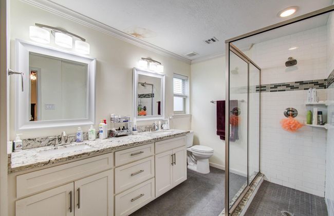 9818 Emnora Ln, House other with 4 bedrooms, 2 bathrooms and 2 parking in Houston TX | Image 31