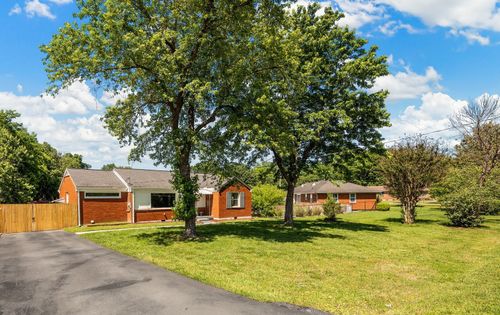 2118 Crystal Dr, Nashville, TN, 37210-3333 | Card Image