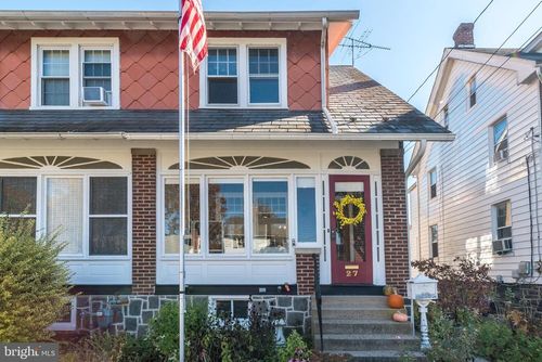 27 S 7th St, QUAKERTOWN, PA, 18951-1203 | Card Image