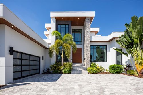 5237 61st Ave S, ST PETERSBURG, FL, 33715-2402 | Card Image