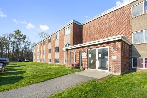 37-2120 Phillips Rd, New Bedford, MA, 02745-2168 | Card Image
