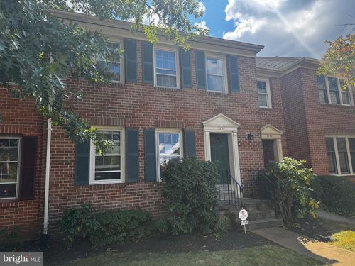 3154 Stratford Ct, OAKTON, VA, 22124-2734 | Card Image