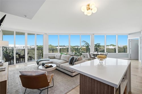 apt-507-2155 Washington Ct, Miami Beach, FL, 33139-1978 | Card Image