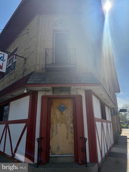 814 Garrett Rd, UPPER DARBY, PA, 19082-4706 | Card Image