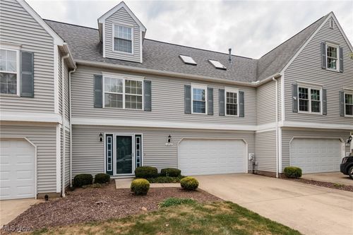 1258 Village Pkwy, Tallmadge, OH, 44278-3160 | Card Image