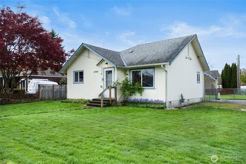 4345 334th Pl Se, Fall City, WA, 98024-5813 | Card Image