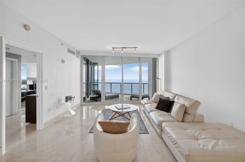 3905-17121 Collins Ave, Sunny Isles Beach, FL, 33160-4387 | Card Image