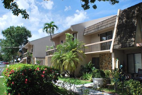 3-611 N University Dr, Plantation, FL, 33324-1485 | Card Image