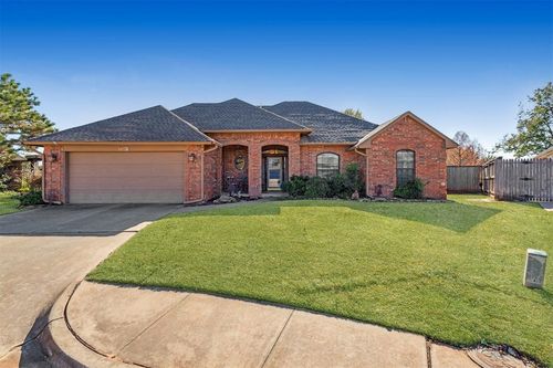 341 Cobblestone Cir, Edmond, OK, 73034-4267 | Card Image