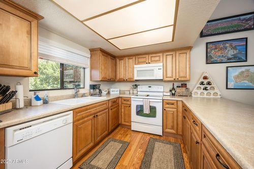 b21-17980 S Walapai Rd, Munds Park, AZ, 86017-0228 | Card Image