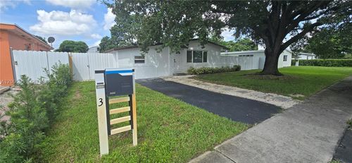 320 N 70th Ter, Hollywood, FL, 33024-7306 | Card Image