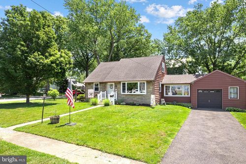 300 W 3rd Ave, BARRINGTON, NJ, 08007-1019 | Card Image
