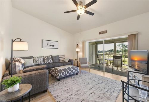 4305-7360 Glenmoor Ln, NAPLES, FL, 34104-9702 | Card Image