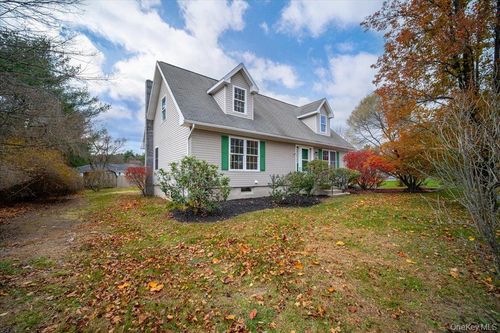 43 North Rd, Tillson, NY, 12486-1001 | Card Image